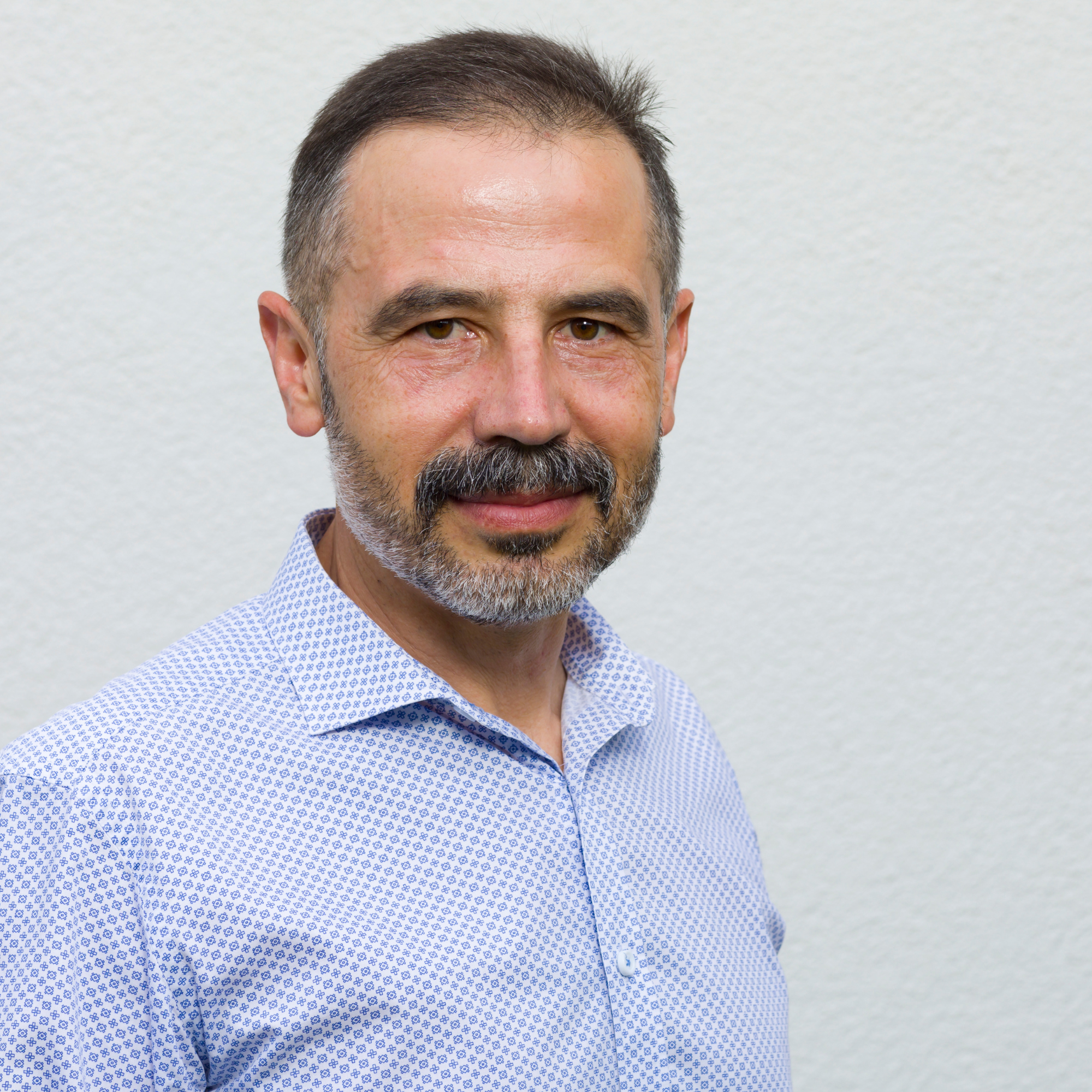 Carlos Hernández